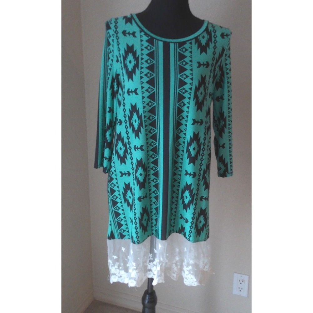 AUDITIONS AZTEC PRINT GREEN DRESS WITH LACE TRIM SIZE SMALL 	BN247
